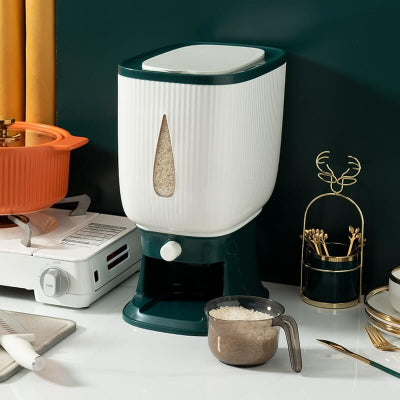 Rangement cuisine boite conservation alimentaire sur comptoir